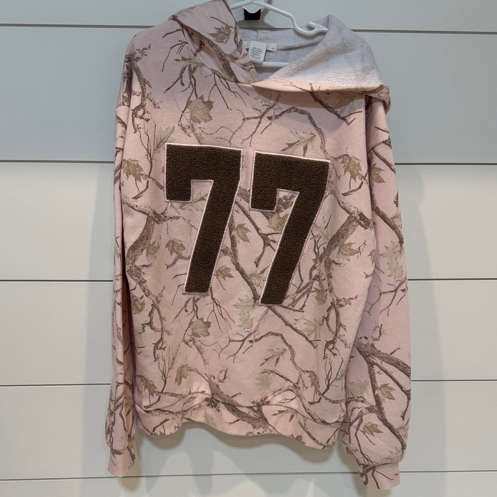 Tilly’s Full Tilt Pink Camouflage Hoodie size XS